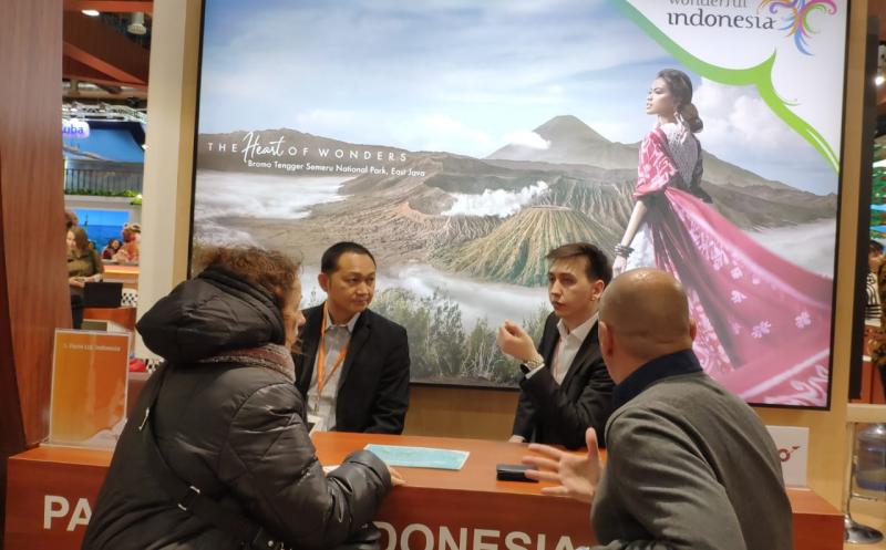 Pelaku industri pariwisata Indonesia tawarkan paket-paket wisata Indonesia di 26th Moscow International Travel & Tourism Exhibition (MITT) di Moskow yang berlangsung tanggal 12-14 Maret 2019 lalu.