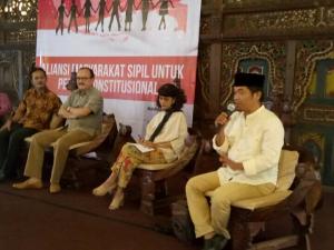 Pemilu Serentak & Politik Identitas Kemunduran Demokrasi