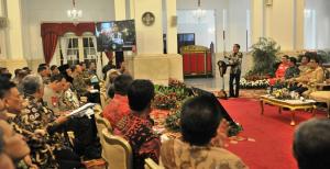 Jokowi Ancam Copot Pangdam dan Kapolda yang Tidak Bisa Atasi Karhutla