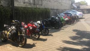 Ratusan Motor dari JBC "Sunmori" di Warung Solo