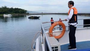 Hari Ini, Jokowi Bersama Ibu Negara Tinjau Kilang Petrokimia di Tuban