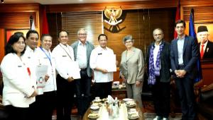  Mendagri Terima Audiensi Global Commission on Drugs Policy, Bahas Pengawasan Obat dan Makanan