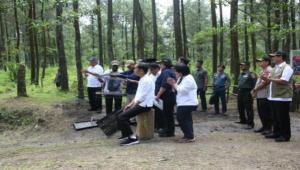 Tinjau Taman Nasional Gunung Merapi, Jokowi Lepaskan Sepasang Elang Jawa 
