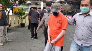  Duh! Iwan Fals Dibekuk Polisi saat Corona Melanda