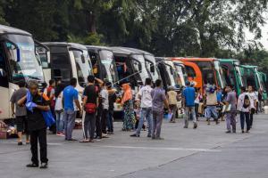 Meski Dilarang, Jumlah Pemudik di Terminal Kampung Rambutan Malah Meningkat