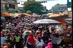 Lautan Manusia di Pasar Anyar, Bima Arya Mengaku Kaget: Ini Menyakitkan