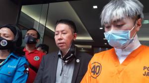 Jadi Penghuni RSKO Cibubur, Roy Kiyoshi Jalani Isolasi Mandiri
