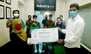 Mantap! Industry.co.id Bagikan Paket BLT & Sembako bagi Warga dan Anak Yatim Terdampak Corona