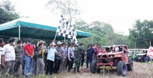 Silaturahmi peserta off Road di Tanah Datar