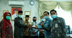 Tanahdatar Kembali Terima Penghargaan dari Menteri Keuangan RI