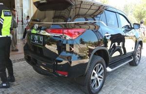 Kado Fortuner dan Kapal Cepat untuk Uskup