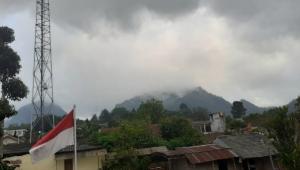 Aktifitas Gunung Merapi Meningkat, Ratusan Warga Kembali Mengungsi