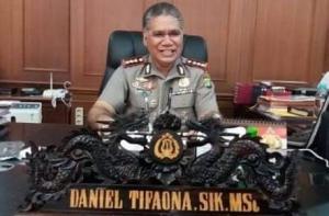 Apresiasi Buku, Brigjen Pol Daniel Tifaona: Mencintai Kampung Halaman Melalui Tradisi Literasi