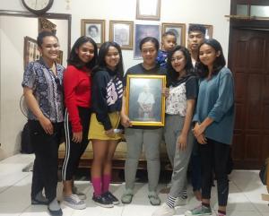 Peringatan 40 Hari Eduardus Nabunome, Keluarga Minta Pemprov NTT Perhatikan Putra-putri Almarhum