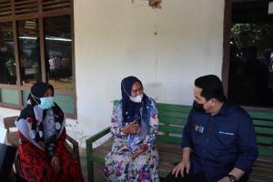 Berkunjung ke Lampung Bersama Dirut PNM, Menteri Erick Motivasi Nasabah Mekaar