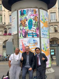 Pelukis Indonesia Gelar Pameran dan Melukis Langsung di Tengah Kota Basel