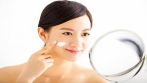 Ini Urutan Penggunaan 3 Basic Skincare Buat Pemula