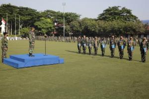 Pangkoarmada I Berikan Penghargaan Kepada Prajurit Berprestasi Koarmada I