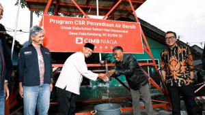 CIMB Niaga Finance Sediakan Sarana Air Bersih untuk Warga Ciparay - Bandung