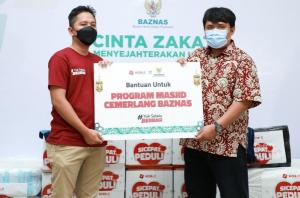 SiCepat Ekspres Salurkan Bantuan Program Masjid Cemerlang & Berikan Gratis Pengiriman Paket Ramadan ke 3 Provinsi