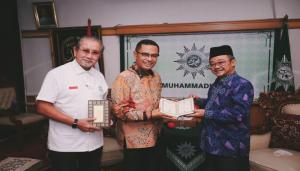 Wakafkan Ribuan Alquran, Sinar Mas Gandeng Sekjen PBNU dan Sekum PP Muhammadiyah