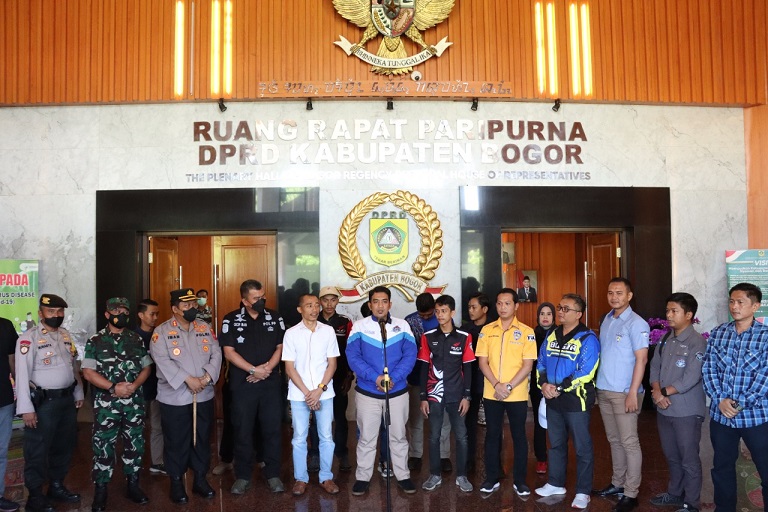 Geng Motor Ikrar Bubarkan Diri di Gedung DPRD Kabupaten Bogor