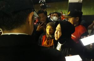 Empat Warga Tertimbun Longsor, Menteri Risma Turun Lokasi Bawa Bantuan