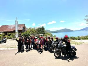 Di Kota Paling Timur Flores, Para Legend Riders Kagumi Keindahan Bukit Fatima