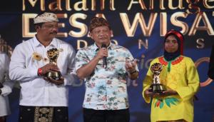 Hadiri Malam Anugerah Desa Wisata Indonesia 2022, Mendagri Dukung Pengembangan Potensi Wisata Desa