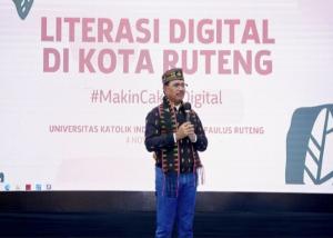 Menkominfo Johnny G. Plate  Luncurkan Chatbot Literasi Digital Siberkreasi