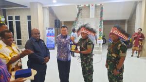 Pj Bupati Kab Maybrat Sambut Kunjungan Kerja Pangdam XVIII/Ksr ke Maybrat