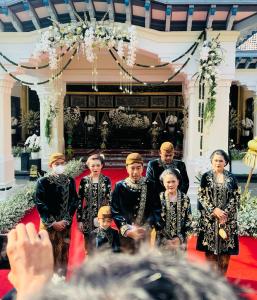 Jokowi Gelar Acara Ngunduh Mantu Kaesang-Erina di Loji Gandrung Surakarta