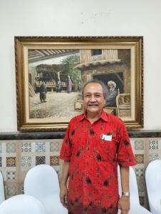 Menunggu Titah Sang Ratu