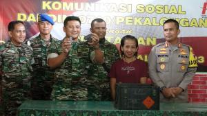 Warga Kota Pekalongan Serahkan Granat dan Pistol, Dandim Kota Pekalongan Apresiasi Babinsa Serka Alosius Jawa