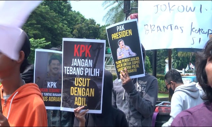 Diduga Terlibat Suap Tambang Ilegal, Presiden Diminta Turun Tangan Desak Kapolri Copot Kabareskrim Komjen Agus