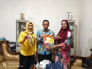Kepala BPK Sumbar: Hasil Seminar IMLF Mesti Dibukukan Sebagai Bukti Tonggak Sejarah Literasi