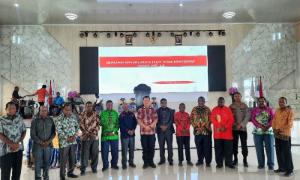  Pj Bupati Bernhard Hadiri Syukuran HUT-14 Kabupaten Maybrat, Ajak Masyarakat Membuka Diri Terhadap Kemajuan
