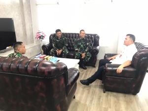 Bupati Maybrat Bersama Dansatgas Yonif 623/ BWU Bahas Situasi di Wilayah Aifat Timur dan Aifat Selatan