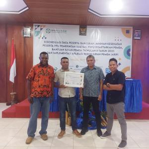Kabupaten Maybrat raih Penghargaan sebagai Penyetor Iuran Terbaik Se Sorong Raya