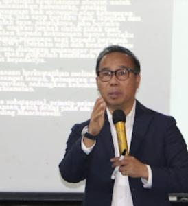 Mereposisi Kembali Status Gubernur