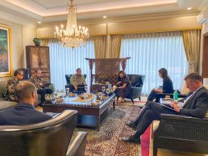 Menko Airlangga dan Mendag Kanada Mary Ng Dorong Akselerasi Peningkatan Kerja Sama Ekonomi Indonesia dengan Kanada