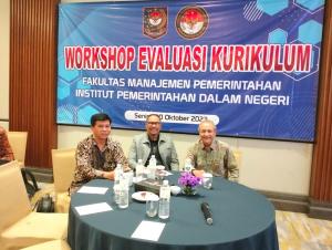 Asri Hadi Kembali ke Panggung Sebagai Moderator "Workshop Evaluasi Kurikulum" di IPDN