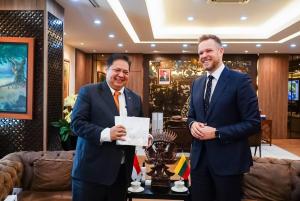 Ciptakan Zero Blank Spot di Seluruh Wilayah Indonesia, Menko Airlangga Undang Kerja Sama Republik Lithuania Bangun Infrastruktur Digital