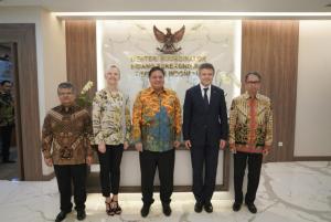 Bahas Prioritas Hubungan Kerja Sama Bilateral Kedua Negara, Menko Airlangga Terima Kunjungan Dubes Baru Uni Eropa