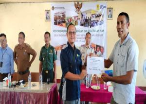 PLN Serahkan Uang Ganti Rugi kepada Pemilik Lahan Proyek PLTP Ulumbu 5-6 di Poco Leok