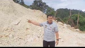 PJ Bupati Maybrat Meninjau Pekerjaan Jalan Distrik Mare Selatan Hingga Konja