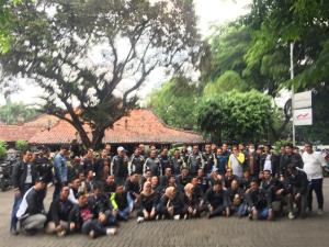 Komunitas Bikers Bina Marga `Pioneer Pistons` Kumpul di Warung Solo