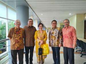 Dyah Kartika Rini Raih Gelar Doktor, Penguji Beri Penilaian Sangat Memuaskan
