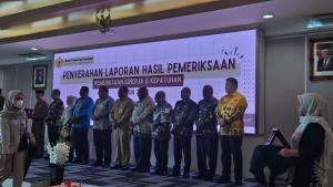 Pj Bupati Maybrat Hadiri Penyerahan Laporan Pemeriksaan Kinerja dan Belanja Daerah di Manokwari