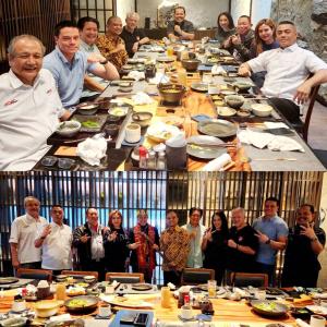 Pemred Indonews.id Dampingi Founder Sambas Sinergy Cicipi Menu Jepang di Resto Atsumaru Izakaya